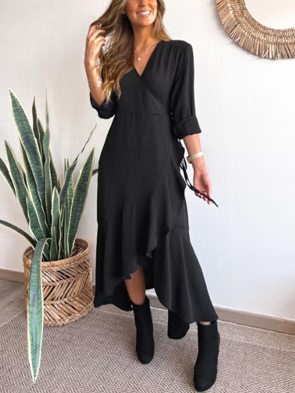 Effortlessly Elegant Dress with a Timeless Design
