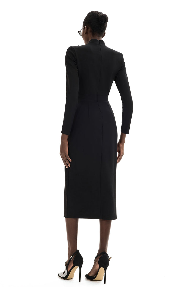 Beautifully Crafted Dress in a Classic Style