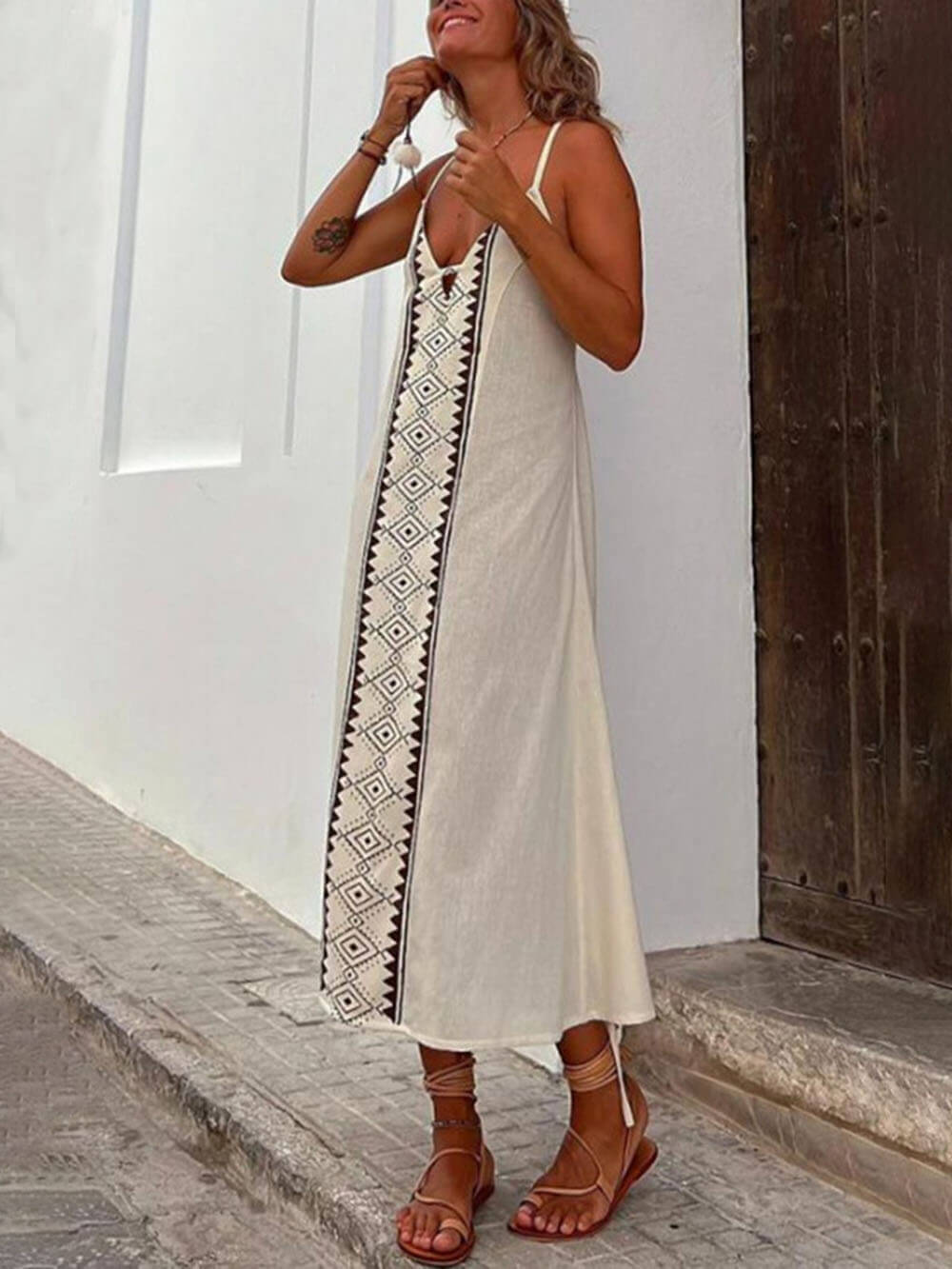 Beautifully Crafted Dress in a Classic Style