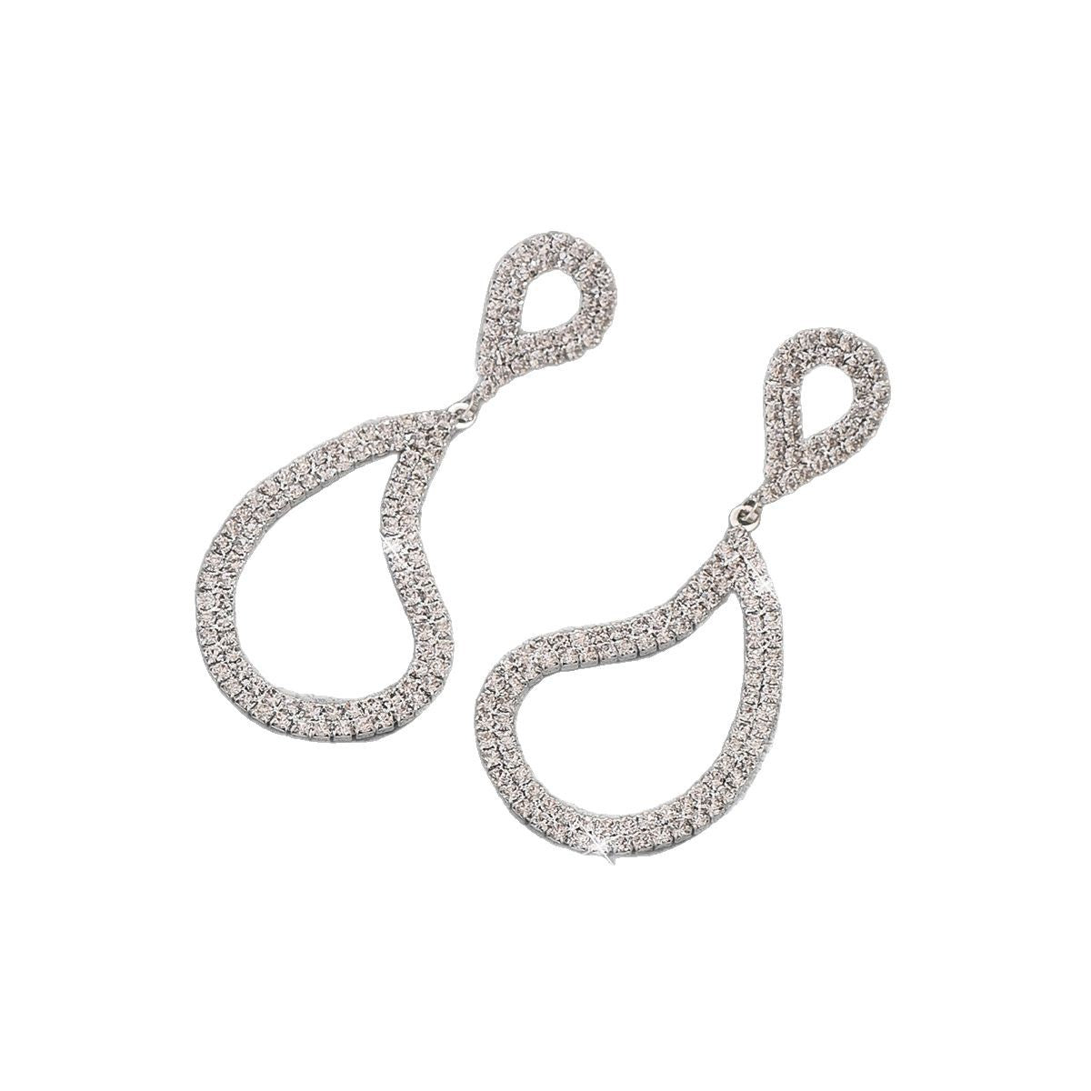 Classic Earring with Timeless Appeal