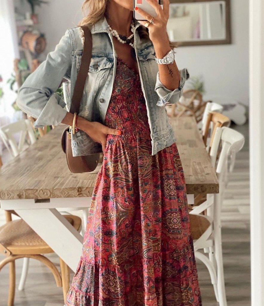 Sophisticated Dress with a Clean Classic Look