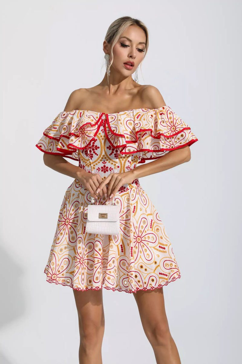 Effortlessly Elegant Dress with a Timeless Design