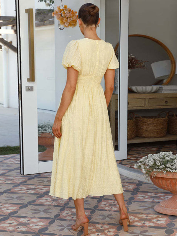 Sophisticated Dress with a Clean Classic Look