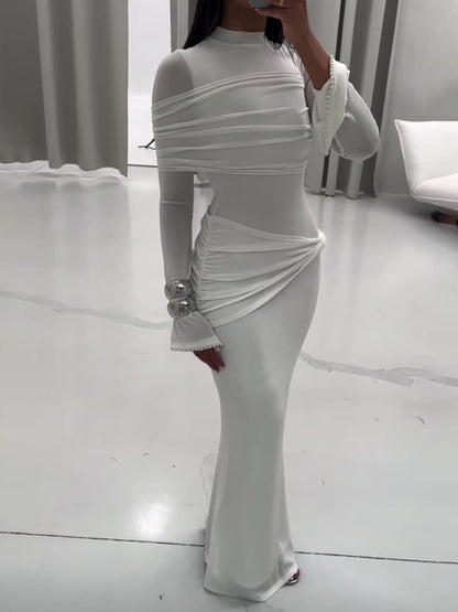 Effortlessly Elegant Dress with a Timeless Design