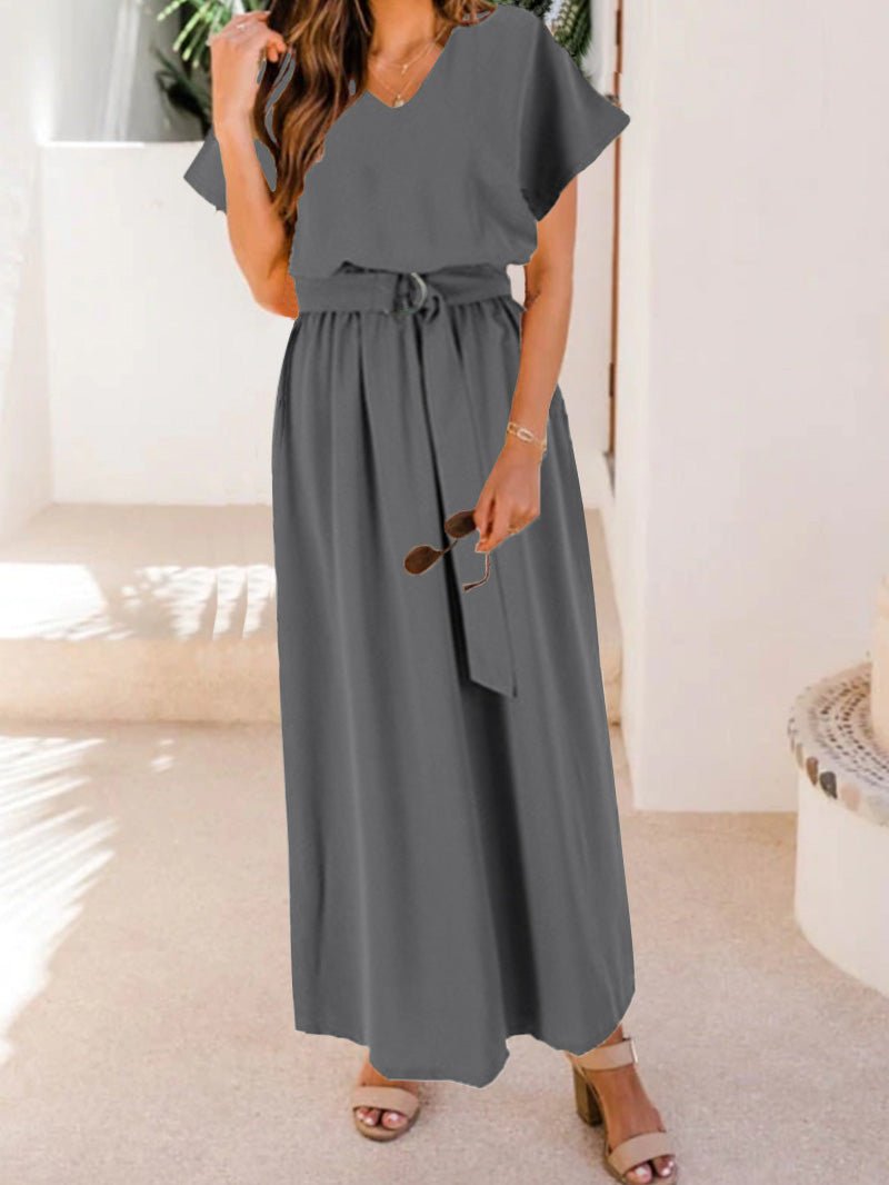 Effortlessly Elegant Dress with a Timeless Design
