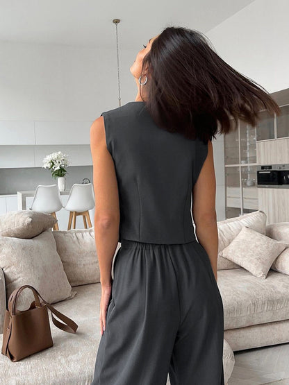 Elegantly Styled Pants for Everyday Wear