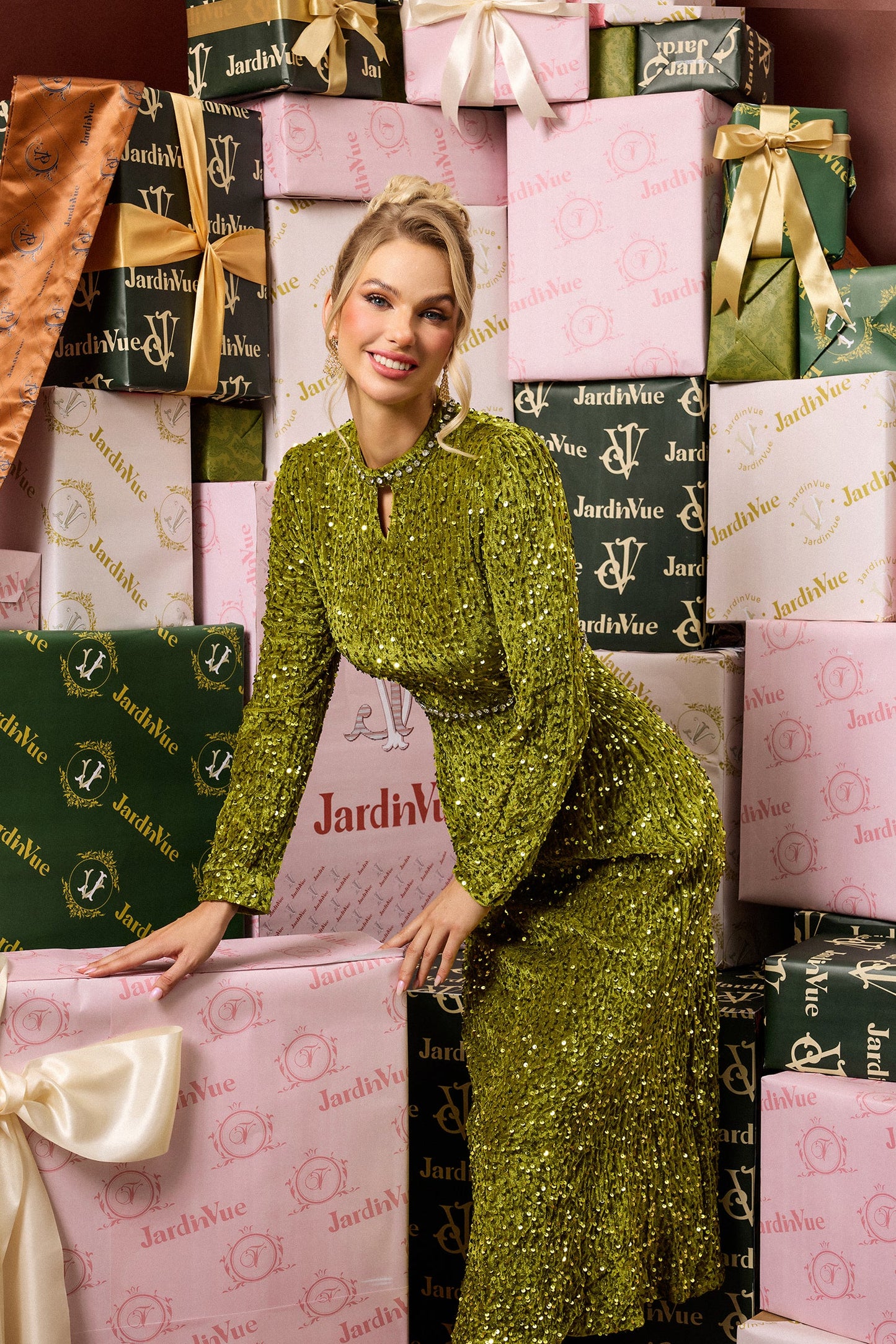 Classic Vintage Dress with a Flattering Fit