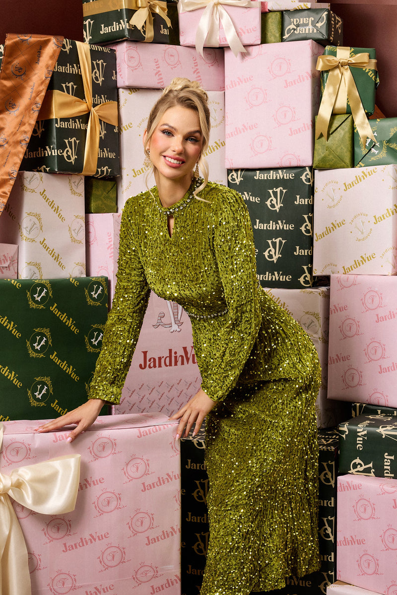 Classic Vintage Dress with a Flattering Fit