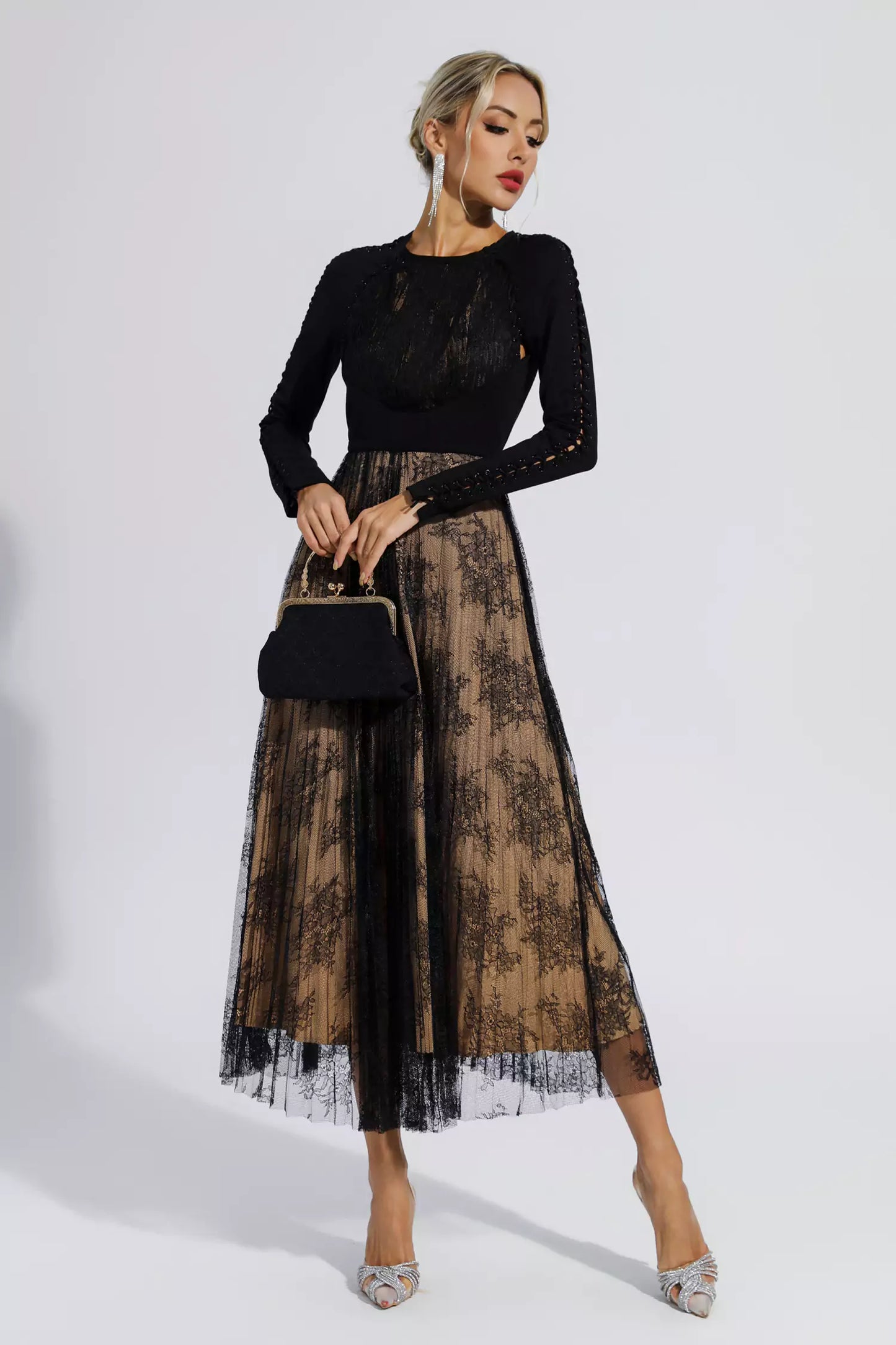 Beautifully Crafted Dress in a Classic Style