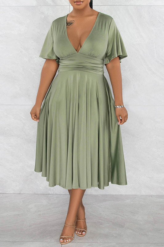 Gracefully Styled Dress for Any Occasion