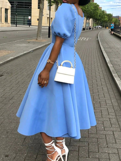 Well Tailored Dress with a Graceful Silhouette