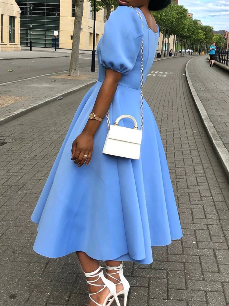 Well Tailored Dress with a Graceful Silhouette