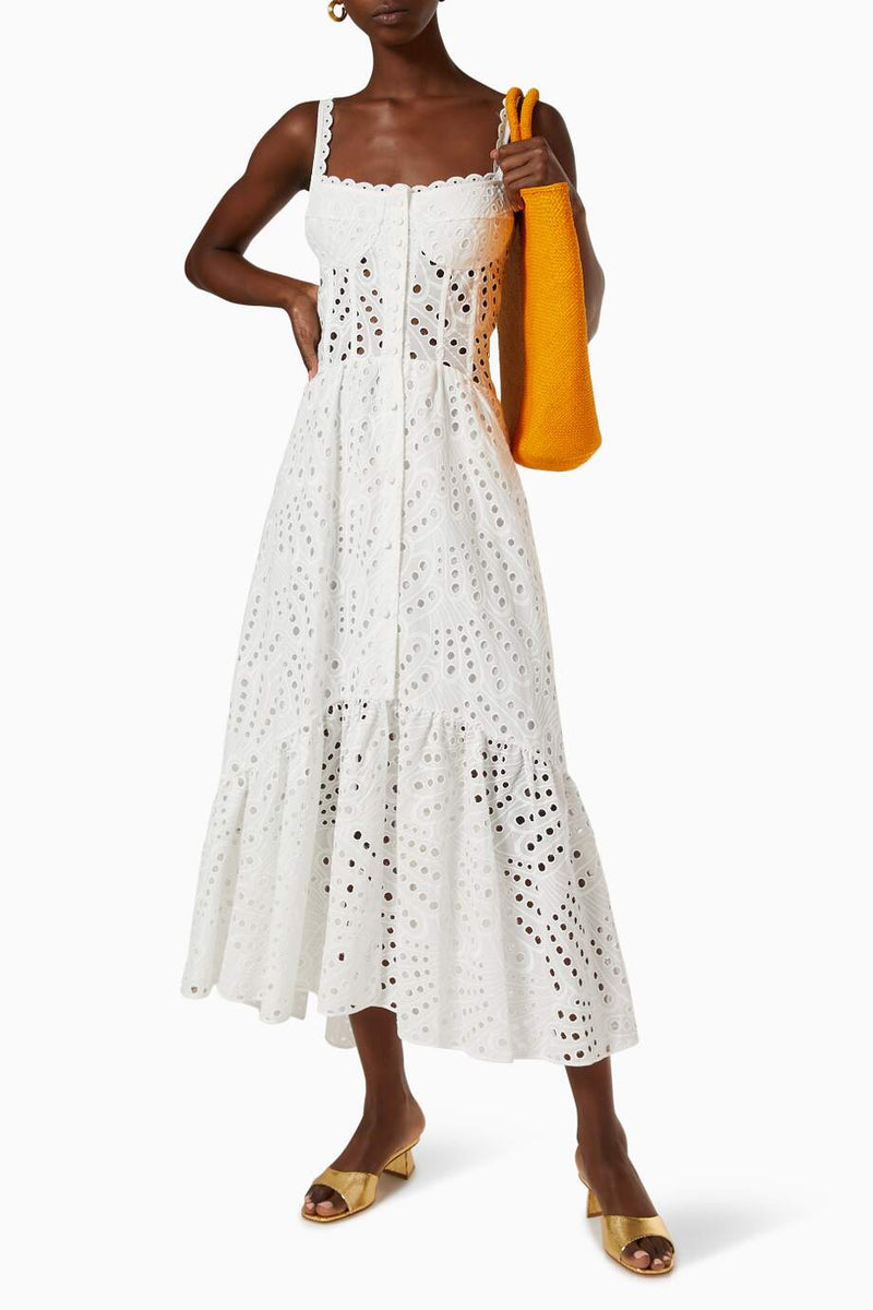 Well Tailored Dress with a Graceful Silhouette