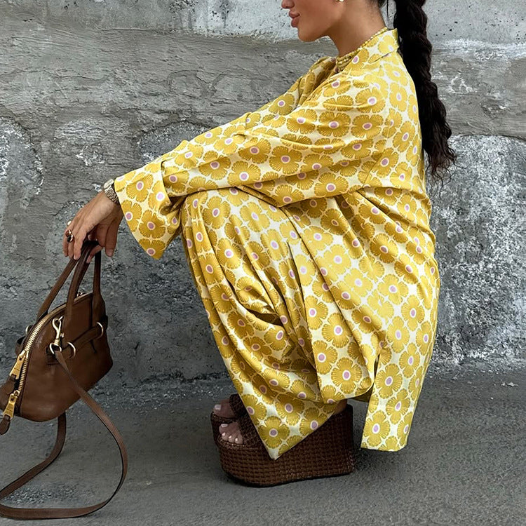 Well Tailored Cardigan with a Graceful Silhouette