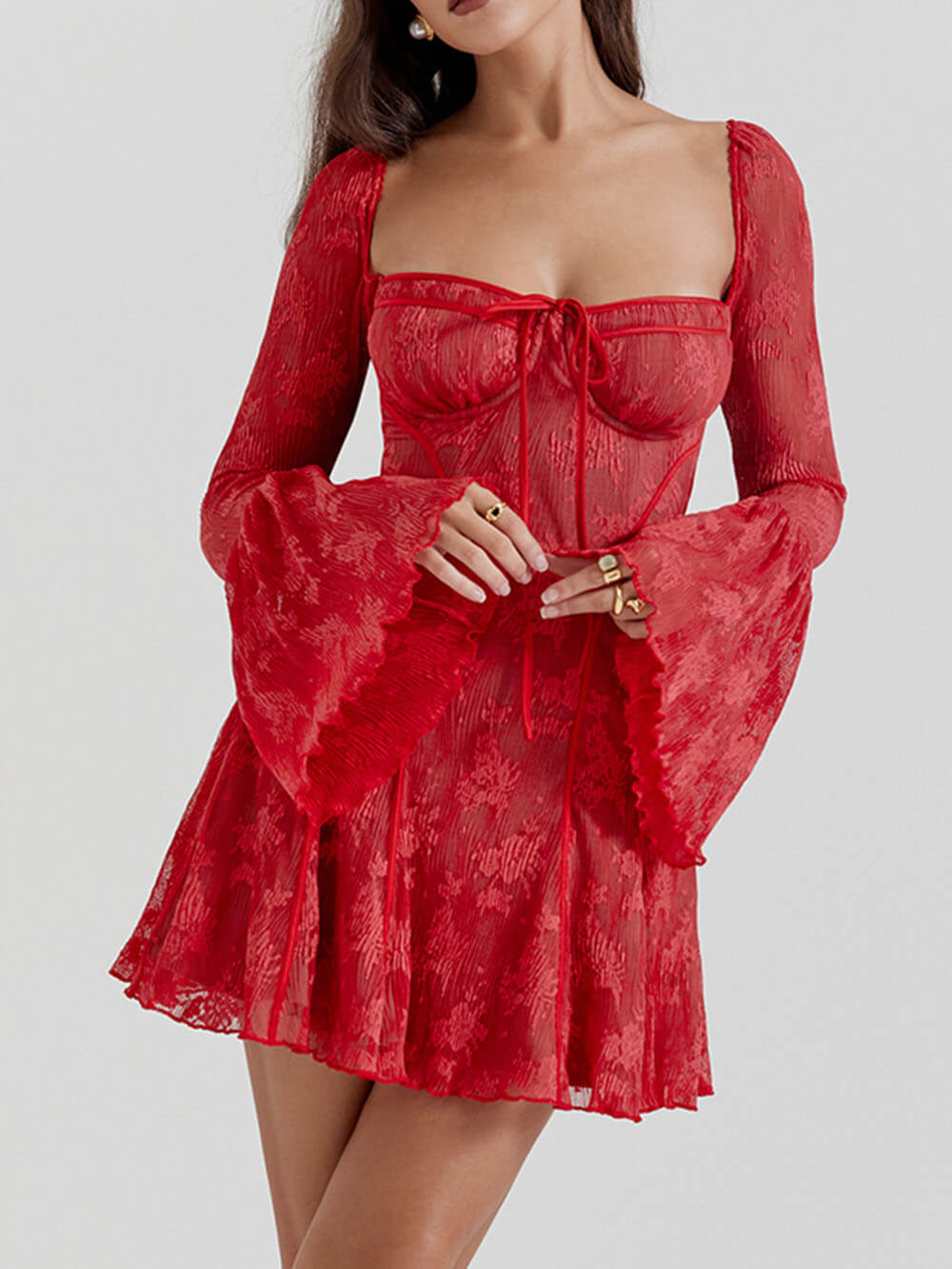 Well Tailored Dress with a Graceful Silhouette