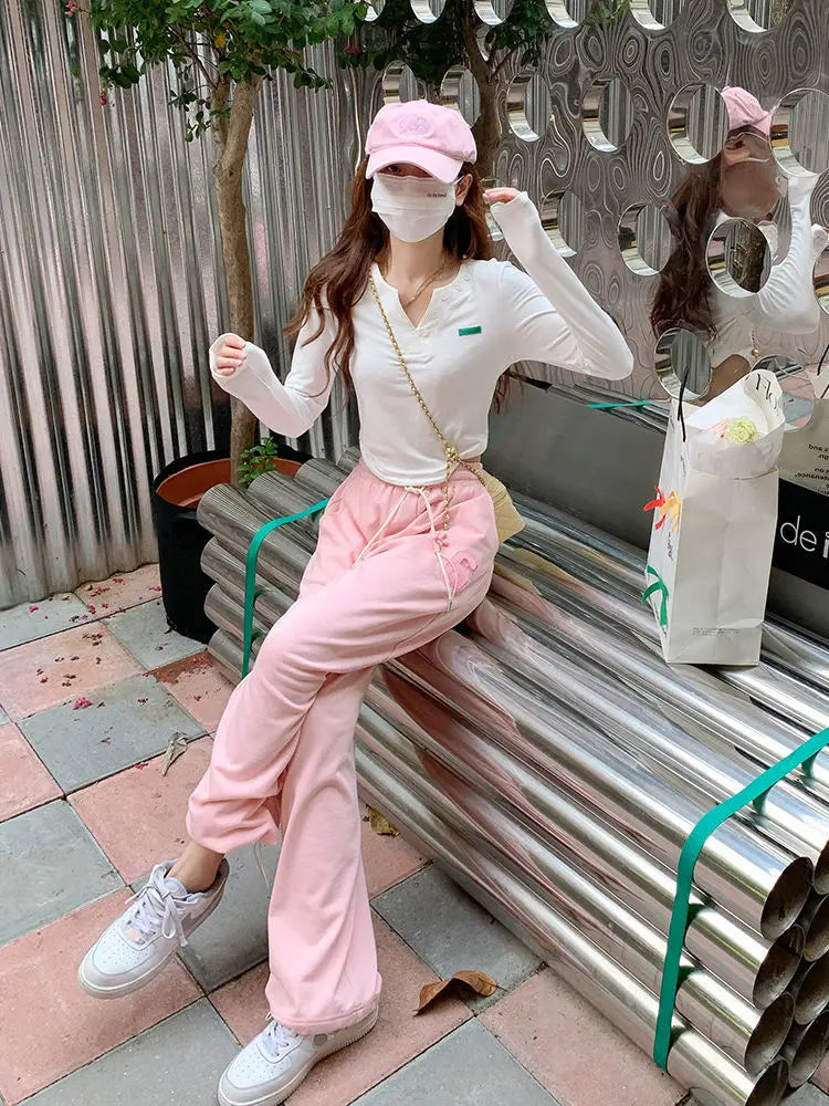 Elegantly Styled Pants for Everyday Wear