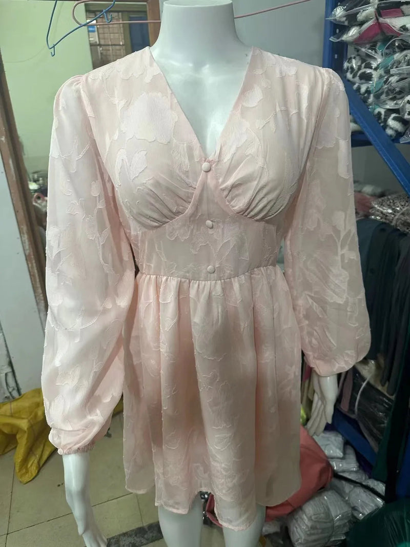 Beautifully Finished Dress in a Timeless Design