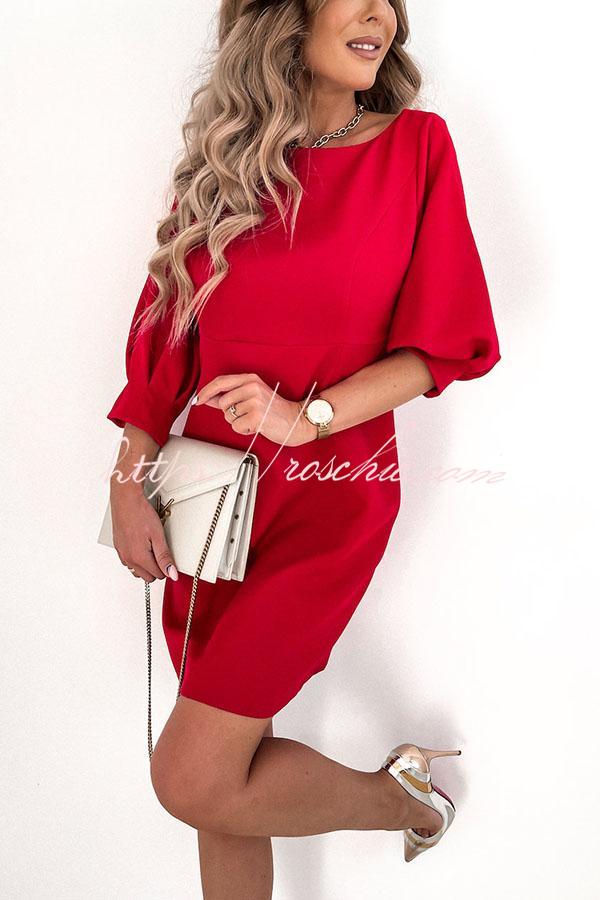 Effortlessly Elegant Dress with a Timeless Design