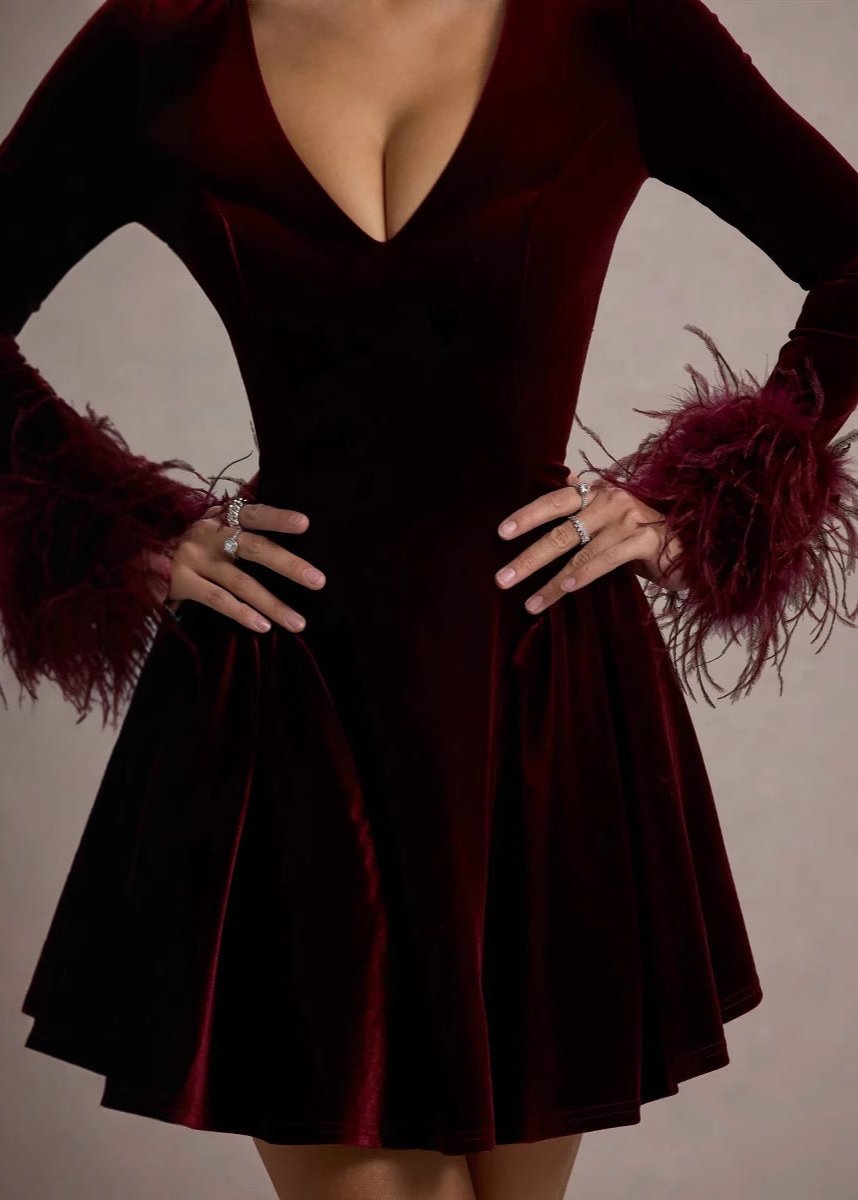 Gracefully Styled Dress for Any Occasion