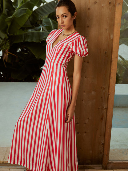 Classic Vintage Dress with a Flattering Fit