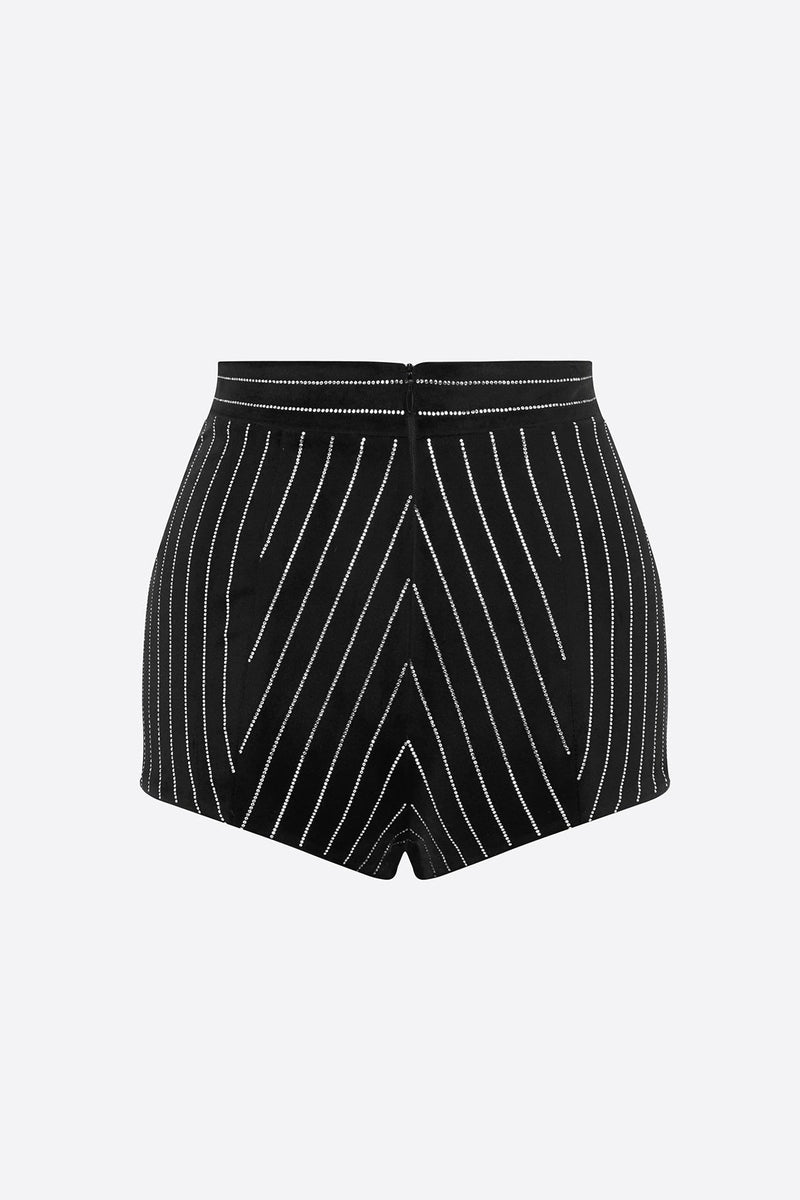 Sophisticated Garment with a Clean Classic Look