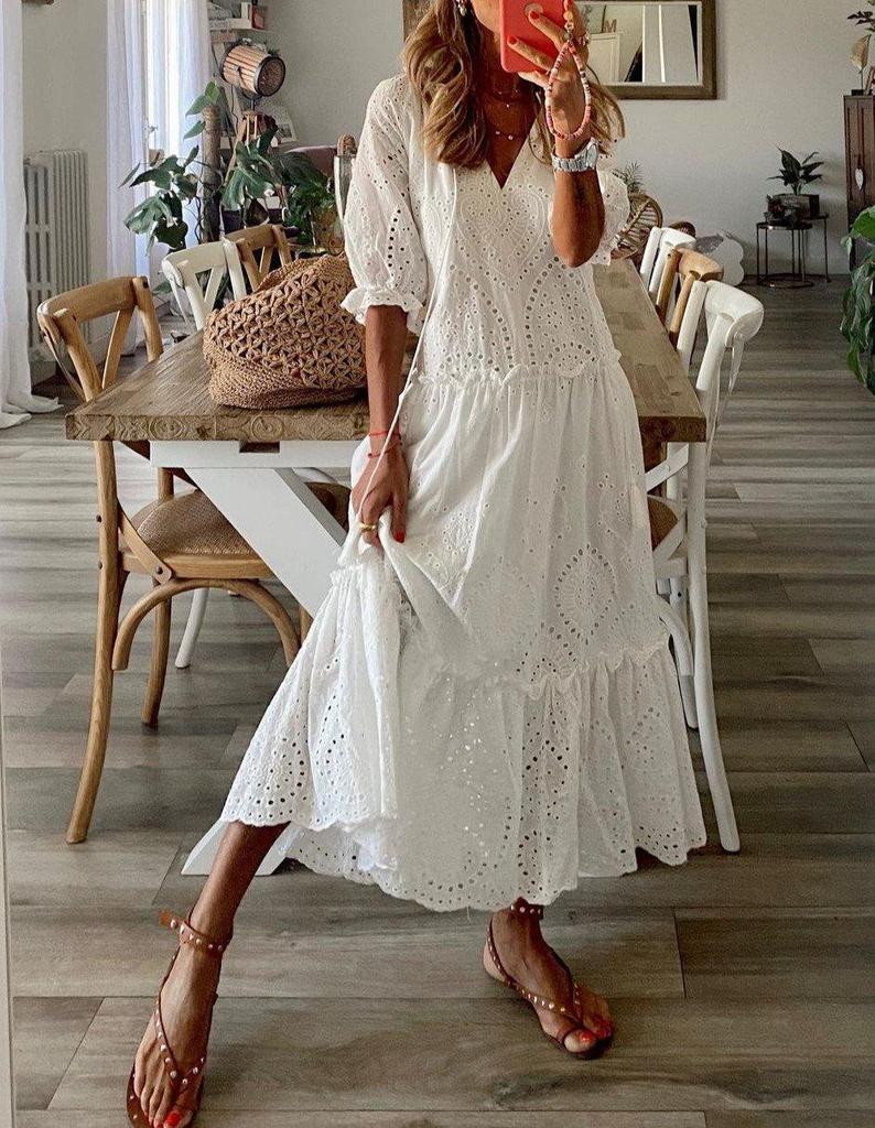 Sophisticated Dress with a Clean Classic Look