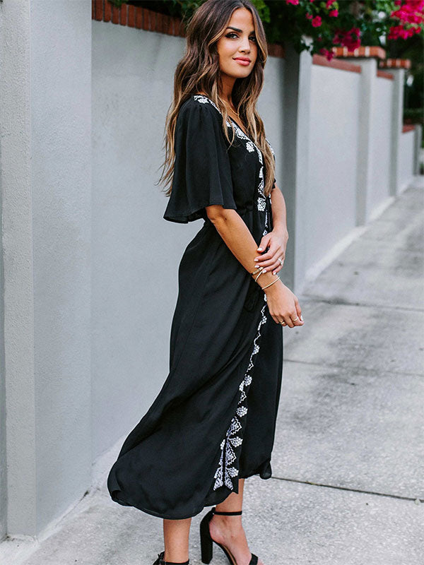 Well Tailored Dress with a Graceful Silhouette