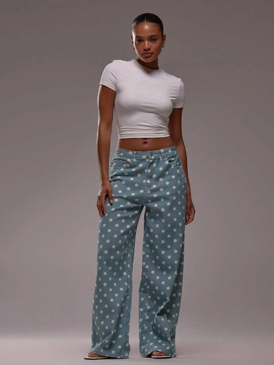 Sophisticated Garment with a Clean Classic Look