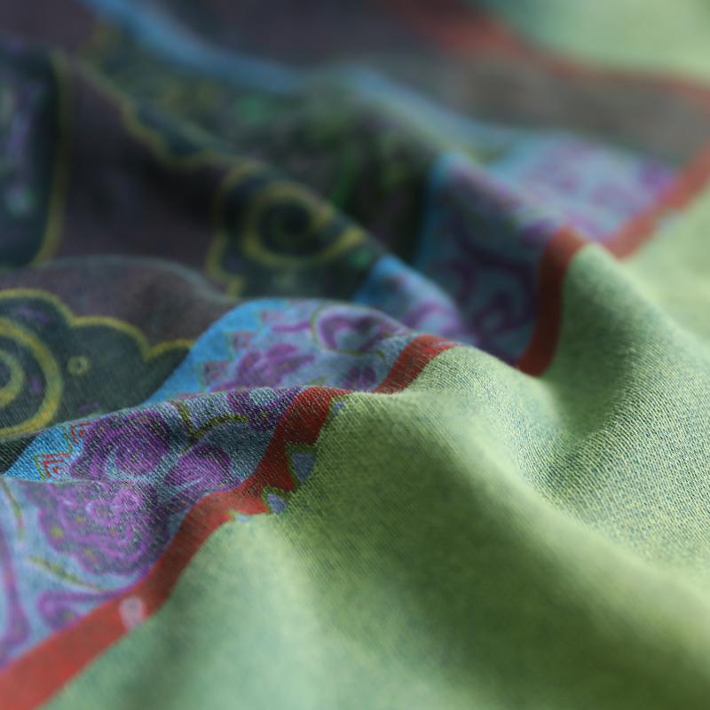 Effortlessly Elegant Sweater with a Timeless Design