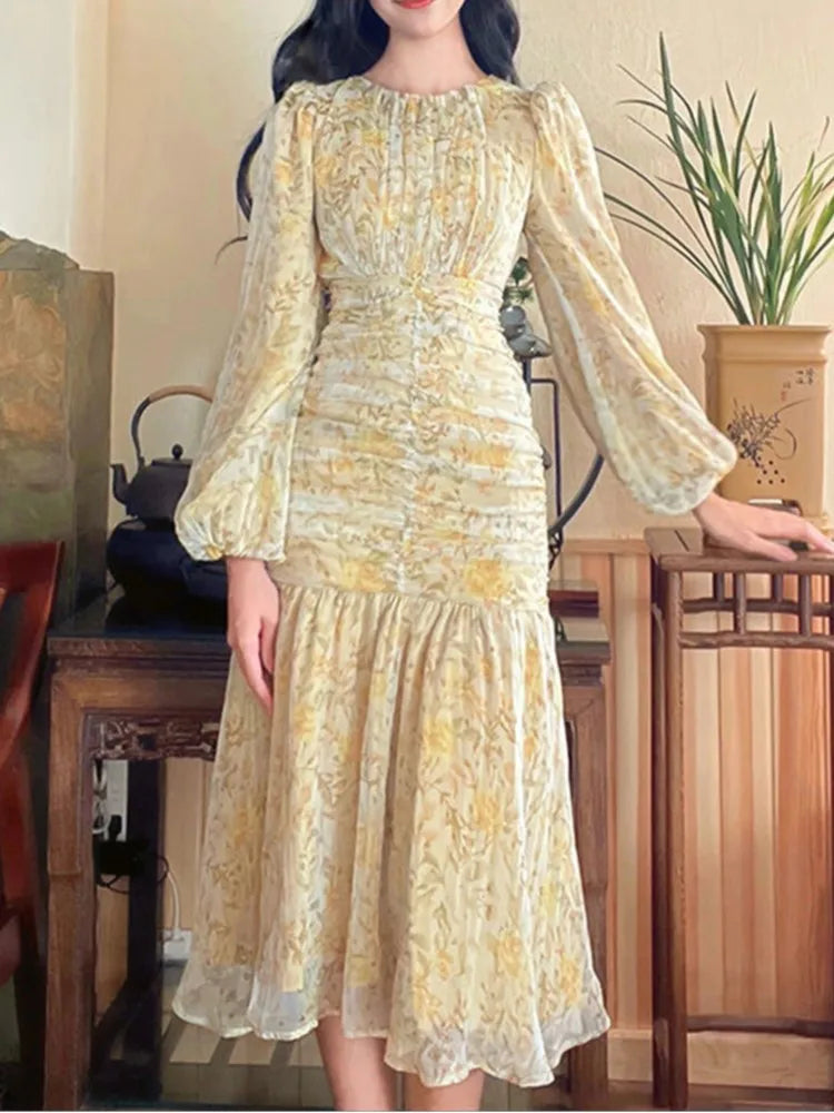 Beautifully Crafted Dress in a Classic Style