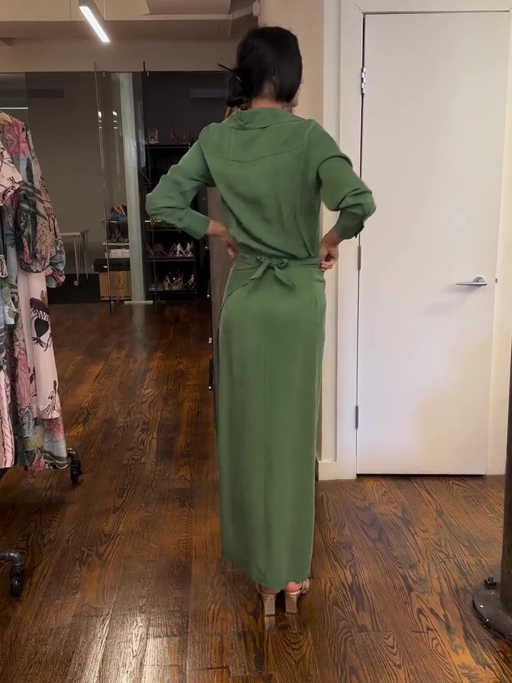 A Vintage Style Dress with Delicate Timeless Details