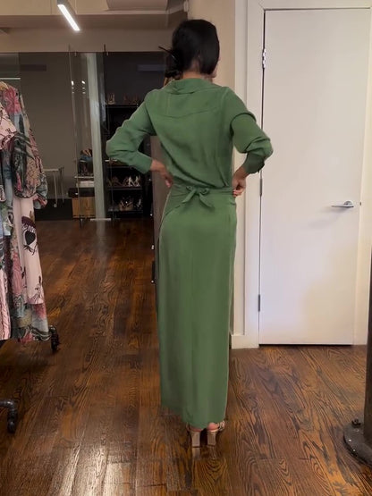 A Vintage Style Dress with Delicate Timeless Details
