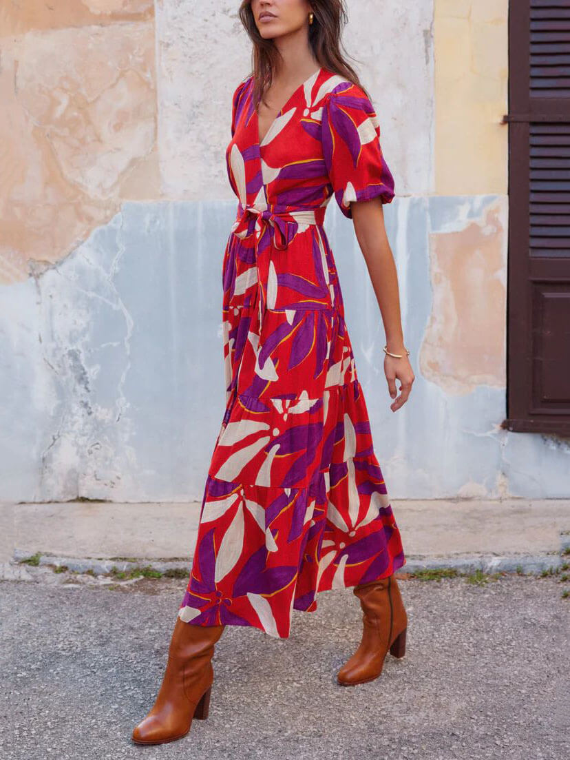 Classic Vintage Dress with a Flattering Fit