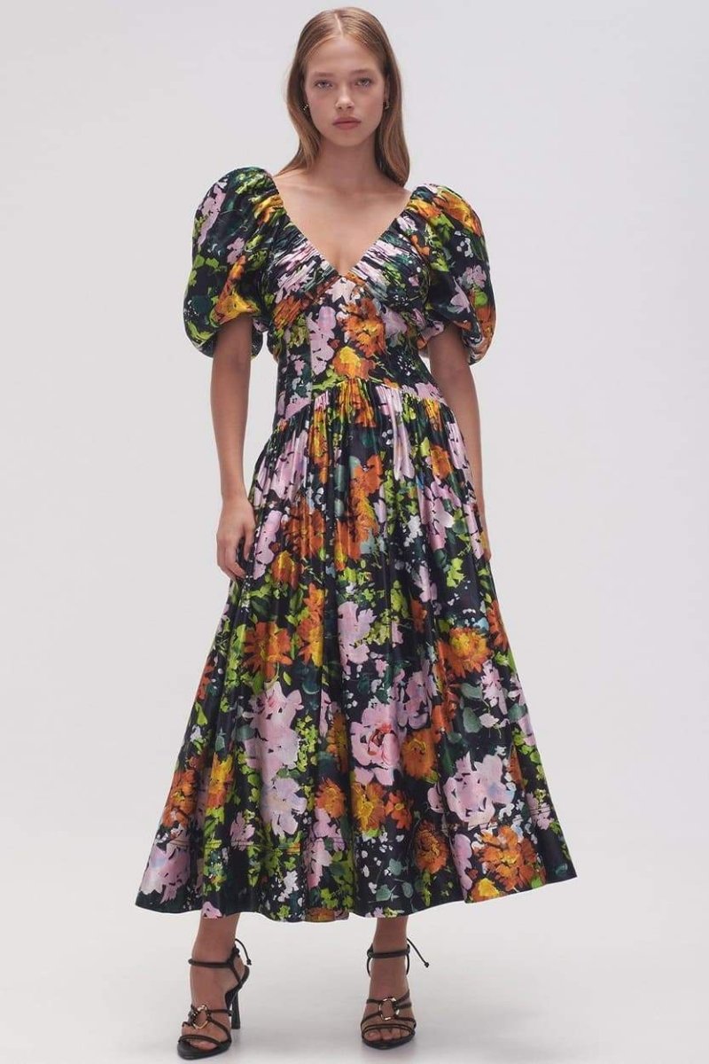 Polished Dress with an Effortless Classic Look