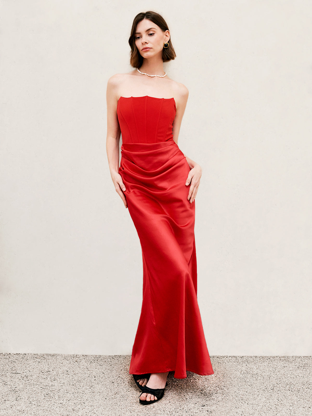 Gracefully Styled Dress for Any Occasion