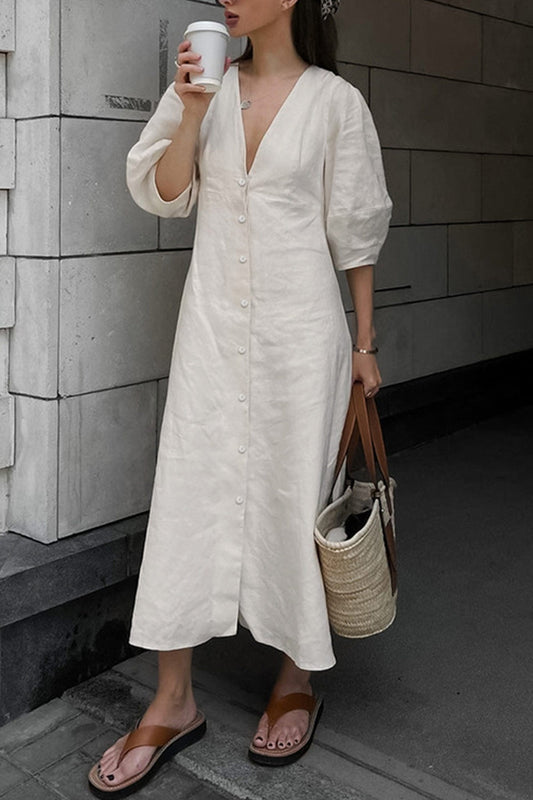 Beautifully Finished Dress in a Timeless Design