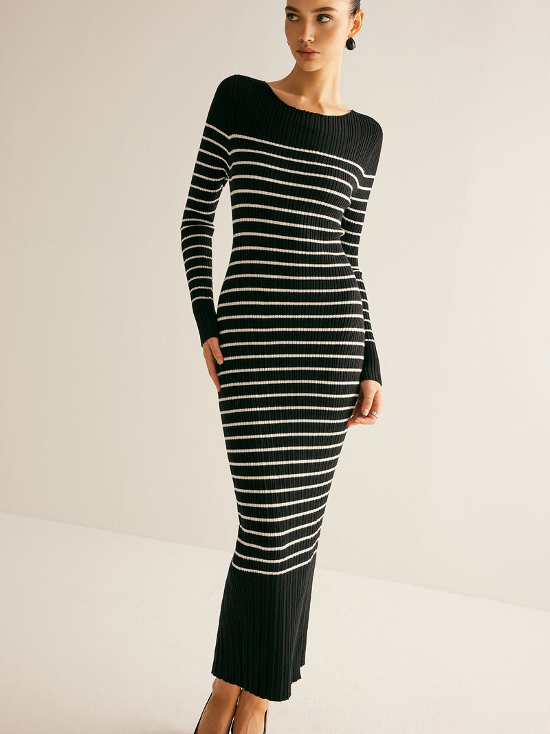 Classic Vintage Sweater with a Flattering Fit