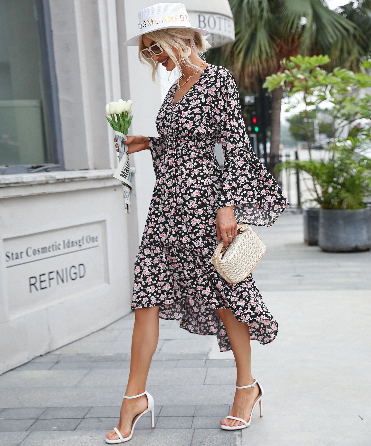 Effortlessly Elegant Dress with a Timeless Design