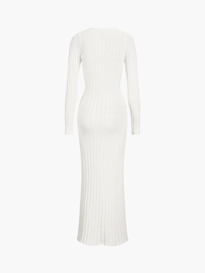Gracefully Styled Sweater for Any Occasion