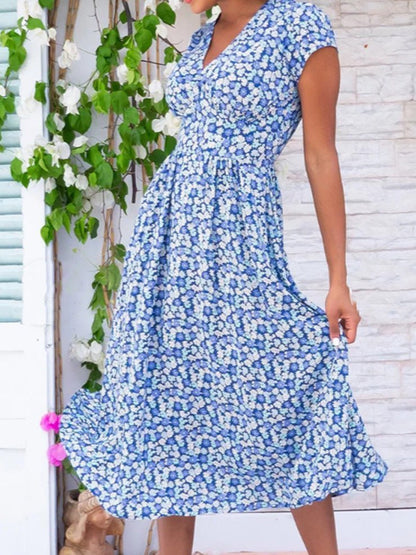 Classic Vintage Dress with a Flattering Fit