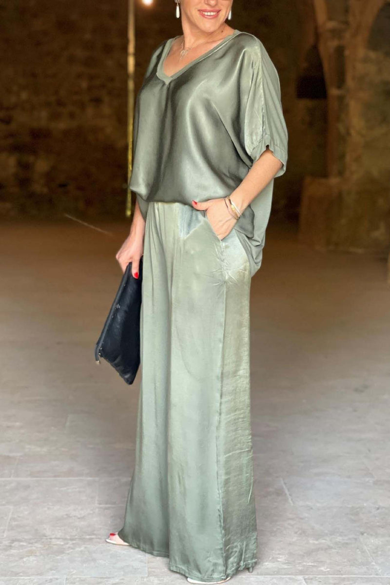 Effortlessly Elegant Garment with a Timeless Design