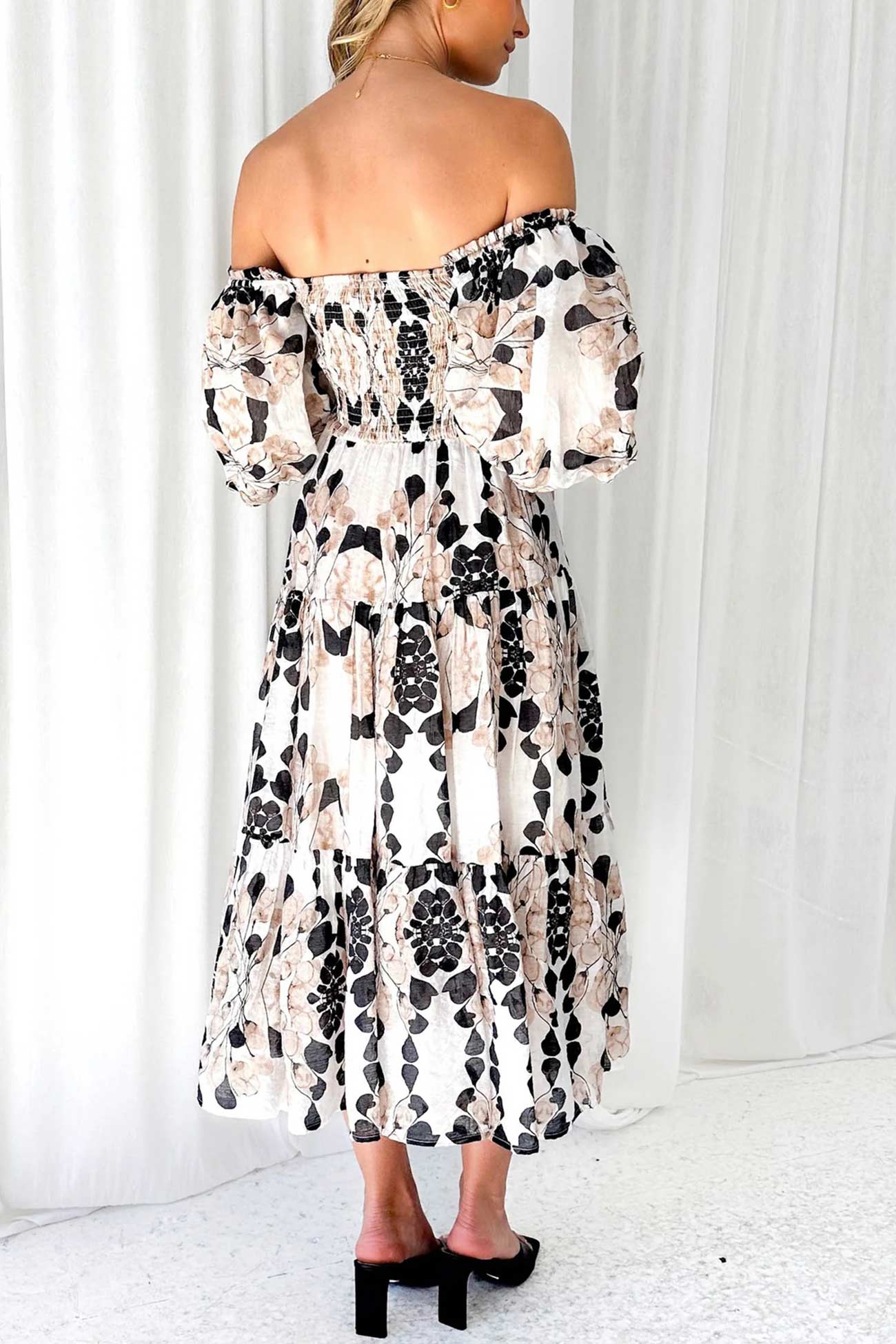Beautifully Crafted Dress in a Classic Style