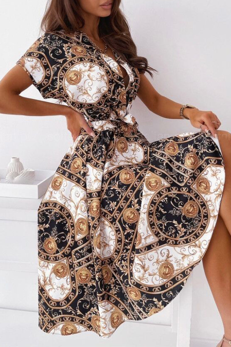Classic Vintage Dress with a Flattering Fit