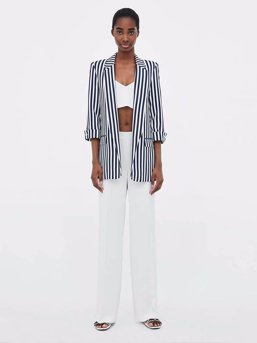 A Vintage Style Top with Delicate Timeless Details