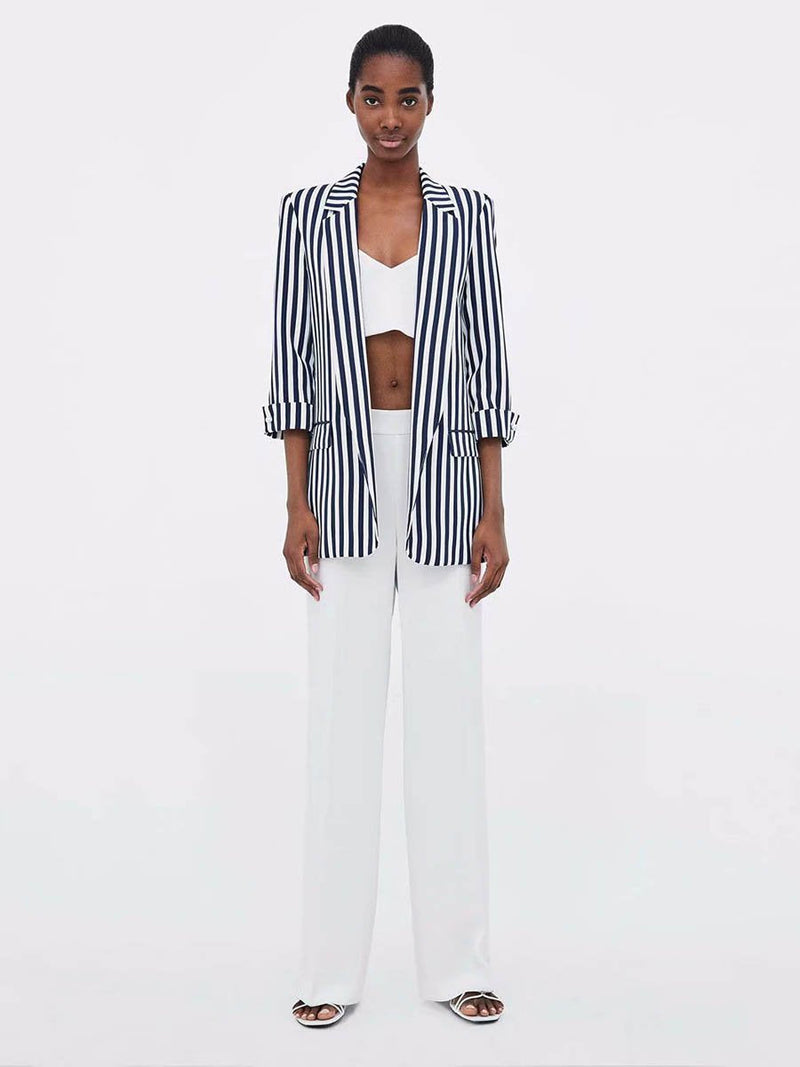 A Vintage Style Top with Delicate Timeless Details