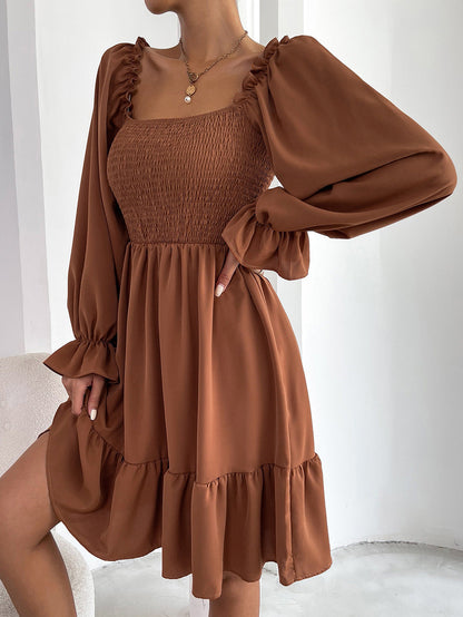 Effortlessly Elegant Dress with a Timeless Design