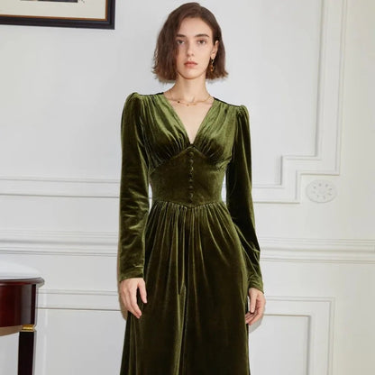 Sophisticated Dress with a Clean Classic Look