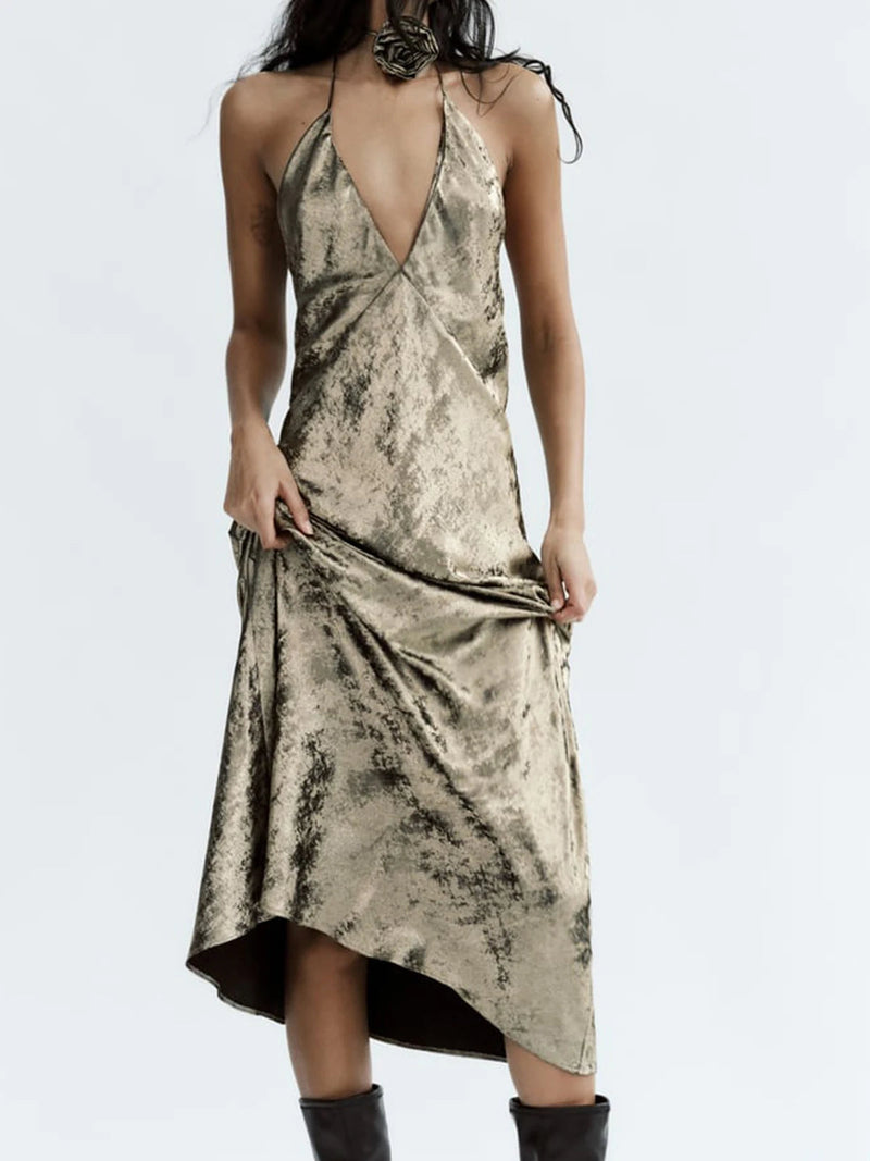 A Vintage Style Dress with Delicate Timeless Details