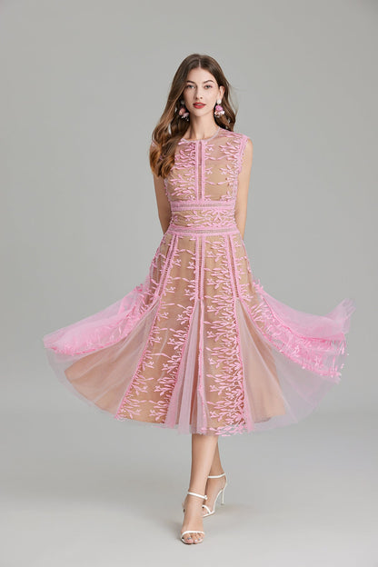 Sophisticated Dress with a Clean Classic Look