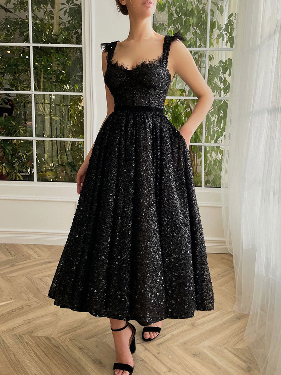 Gracefully Styled Dress for Any Occasion